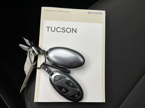 Certified 2025 Hyundai Tucson SEL AWD/4WD image 29