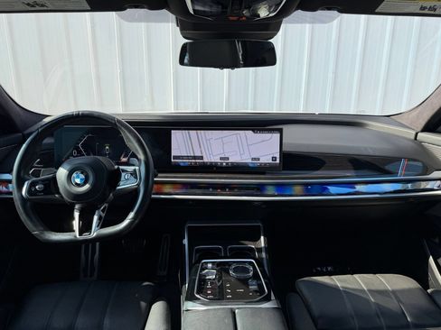 Used 2023 BMW 740i w/ Executive Package RWD image 12