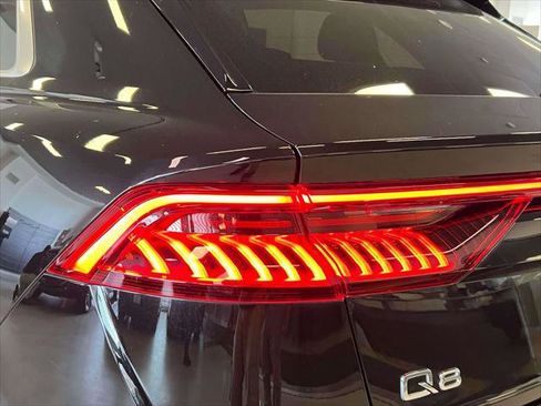 Used 2023 Audi Q8 Premium Plus w/ Premium Plus Package image 10