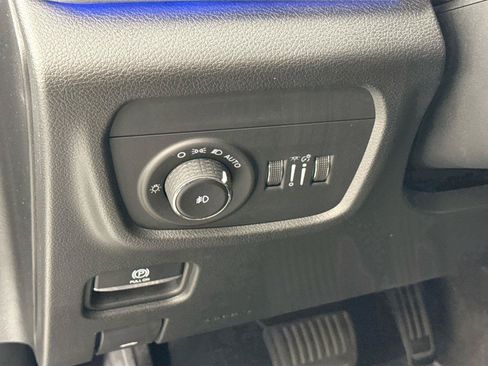 Used 2021 Jeep Grand Cherokee L Overland w/ Luxury Tech Group IV AWD/4WD image 16