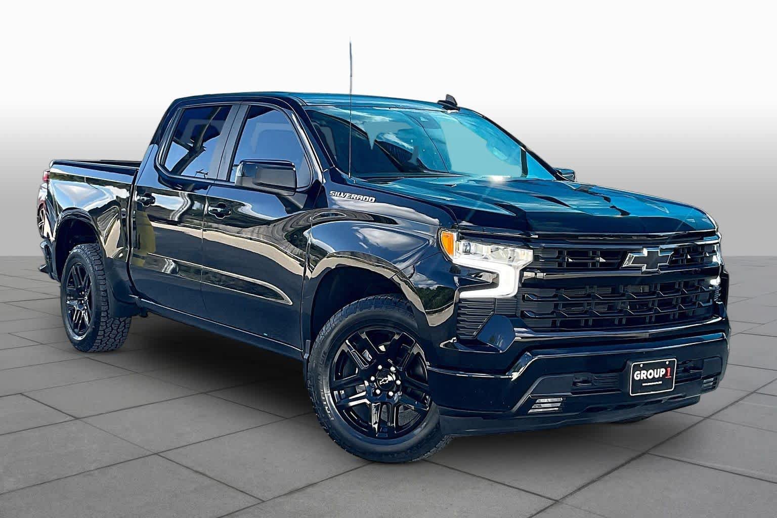 Used 2024 Chevrolet Silverado 1500 RST RWD image 3
