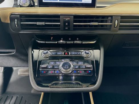 Used 2022 Lincoln Corsair Reserve w/ Equipment Group 201A image 16