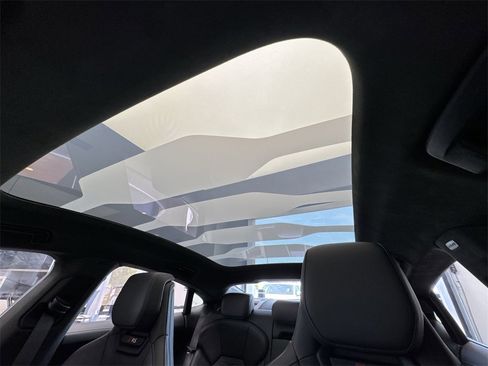 New 2025 Audi RS e-tron GT performance image 22