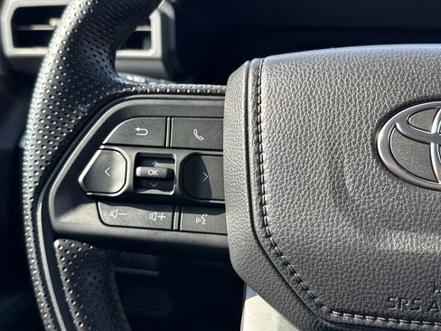 Used 2025 Toyota Tacoma SR5 image 28