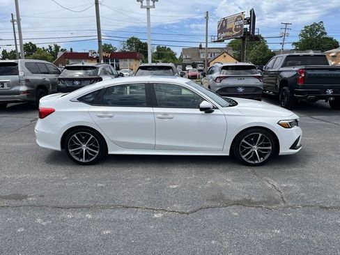 Used 2024 Honda Civic Touring image 11