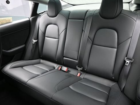 Used 2023 Tesla Model 3 Standard Range image 26