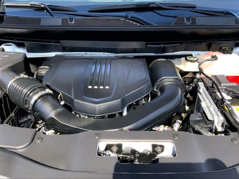 Used 2025 Chevrolet Traverse LT w/ LPO, Floor Liner Package FWD image 30