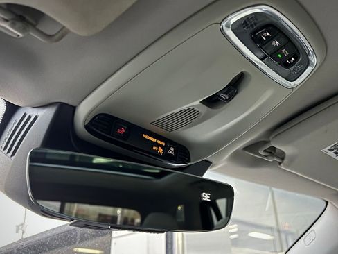 Used 2018 Volvo XC90 T5 Momentum w/ Convenience Package image 46