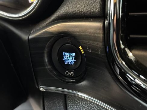 Used 2019 Jeep Grand Cherokee Limited RWD image 27