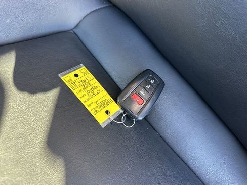 Used 2018 Toyota Prius Four image 35