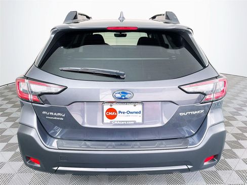 Certified 2025 Subaru Outback Premium AWD/4WD image 9