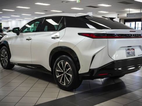 Certified 2024 Lexus RZ 300e Premium w/ Technology Package FWD image 8