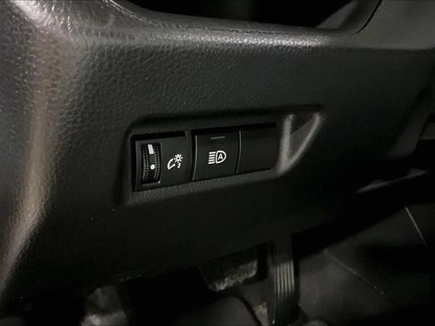 Used 2022 Toyota RAV4 LE image 31