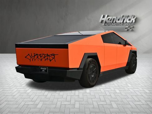 Used 2024 Tesla Cybertruck AWD Crew Cab image 10