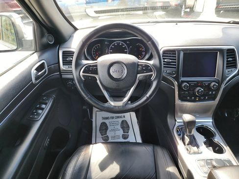 Used 2018 Jeep Grand Cherokee Limited AWD/4WD image 10
