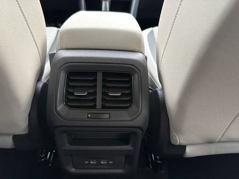 New 2026 Volkswagen Taos SE AWD/4WD image 24