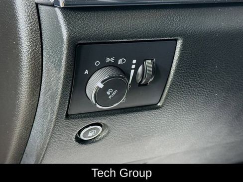 Used 2022 Jeep Grand Cherokee Limited w/ Tech Group image 11