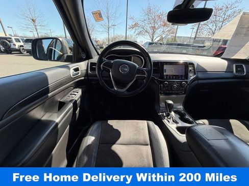 Used 2020 Jeep Grand Cherokee Altitude image 17