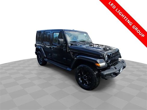 Used 2021 Jeep Wrangler Unlimited Sahara image 2