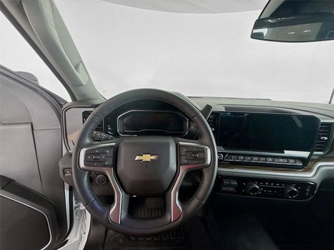 Used 2025 Chevrolet Silverado 3500 LT image 16