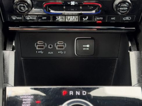 Used 2023 Jeep Grand Cherokee Limited AWD/4WD image 14