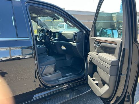 New 2026 GMC Sierra 1500 SLE w/ X31 Off-Road Package AWD/4WD image 33