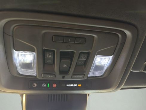 Used 2023 GMC Sierra 1500 Denali Ultimate image 24