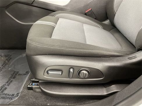 Certified 2024 Chevrolet Blazer LT w/ Convenience Package image 20