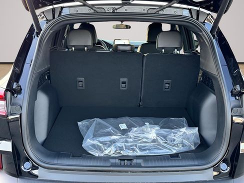 New 2026 Ford Escape ST-Line w/ Cold Weather Package image 19