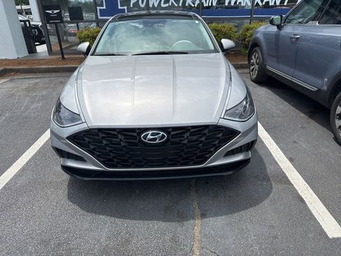 Used 2023 Hyundai Sonata SEL w/ Convenience Package FWD image 2