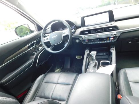 Used 2022 Kia Telluride SX w/ Towing Package FWD image 7