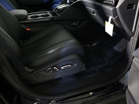 Certified 2026 Acura MDX SH-AWD image 36