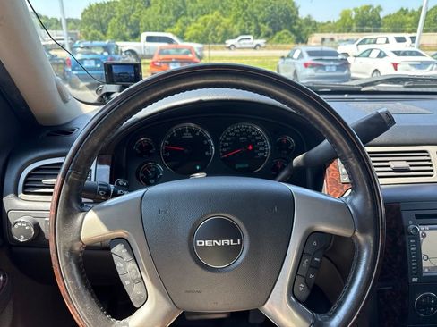 Used 2013 GMC Sierra 1500 Denali AWD/4WD image 12