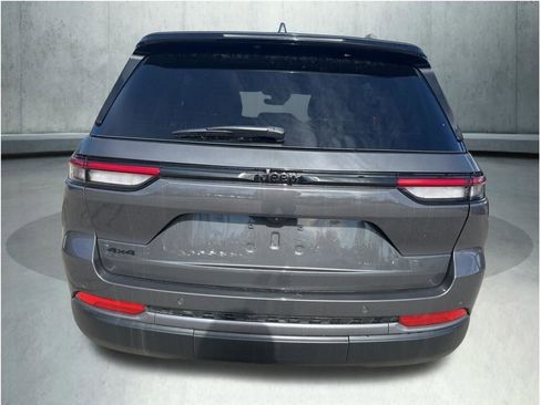 New 2026 Jeep Grand Cherokee Altitude AWD/4WD image 5