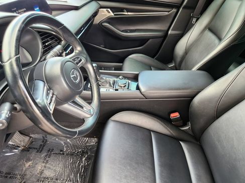 Used 2020 MAZDA MAZDA3 AWD Hatchback w/ Preferred Pkg image 4