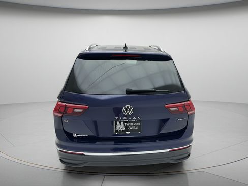 Used 2023 Volkswagen Tiguan SE AWD/4WD image 9