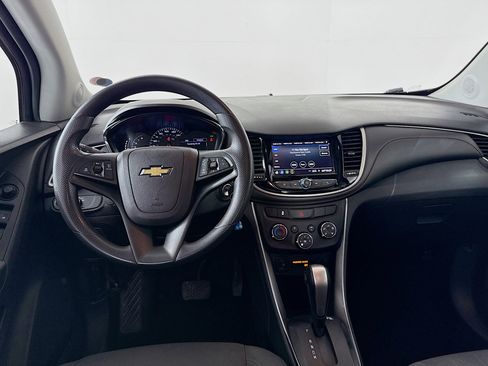 Used 2020 Chevrolet Trax LT image 25