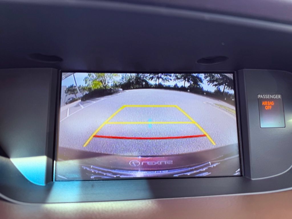 Used 2016 Lexus ES 350 w/ Luxury Package w/Wood Trim FWD image 23