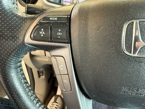 Used 2013 Honda Pilot Touring image 23