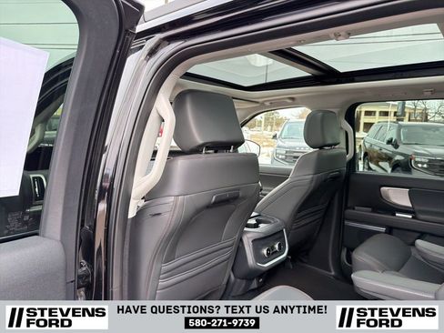 Used 2025 Ford Expedition Active AWD/4WD image 45