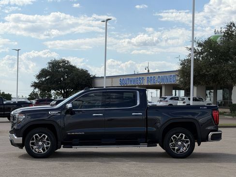Used 2025 GMC Sierra 1500 SLT AWD/4WD image 7