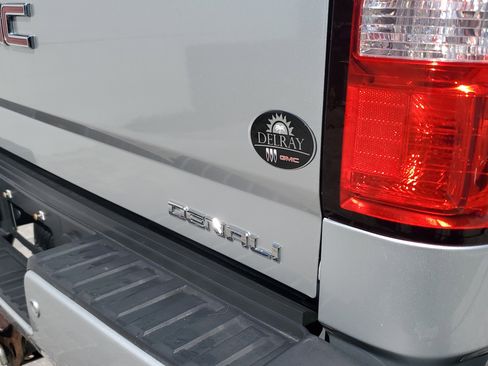 Used 2018 GMC Sierra 2500 Denali w/ Duramax Plus Package image 7