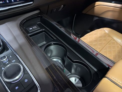 Used 2021 Cadillac Escalade Sport w/ LPO, ONYX Package AWD/4WD image 19