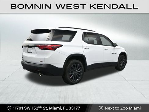 Used 2023 Chevrolet Traverse RS image 5