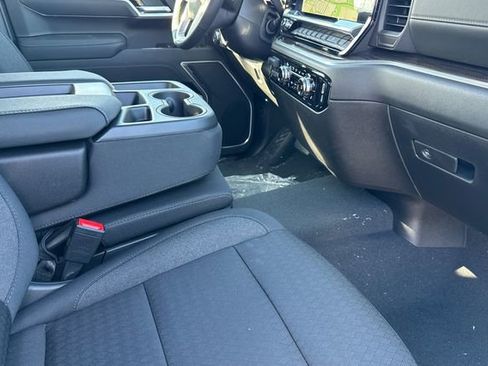 New 2026 GMC Sierra 1500 Elevation image 17