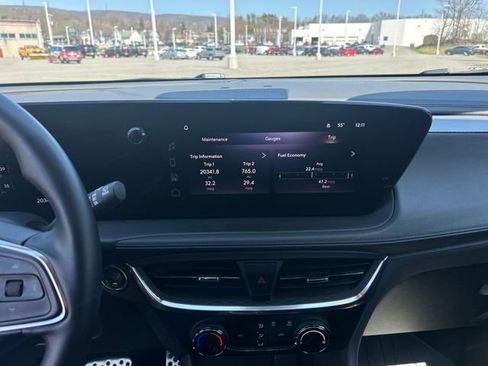 Used 2024 Buick Encore GX Sport Touring w/ Advanced Technology Package image 18
