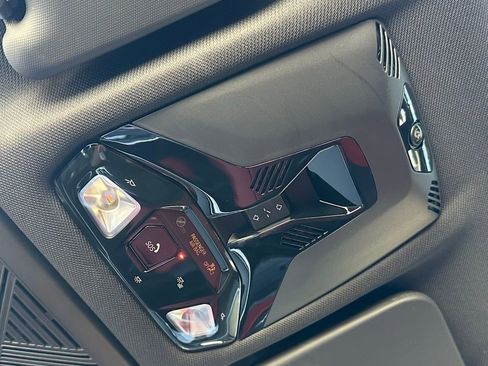 Used 2023 BMW X1 xDrive28i w/ Premium Package image 74