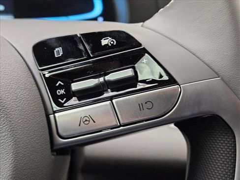 New 2026 Hyundai Elantra Sport FWD image 17