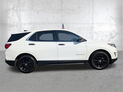 Used 2019 Chevrolet Equinox LT image 3