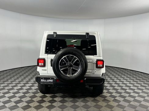 Used 2023 Jeep Wrangler Sahara w/ Cold Weather Group image 8